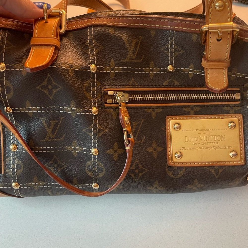 Louis Vuitton Black and Brown Shoulder Bag - Picture 3 of 5